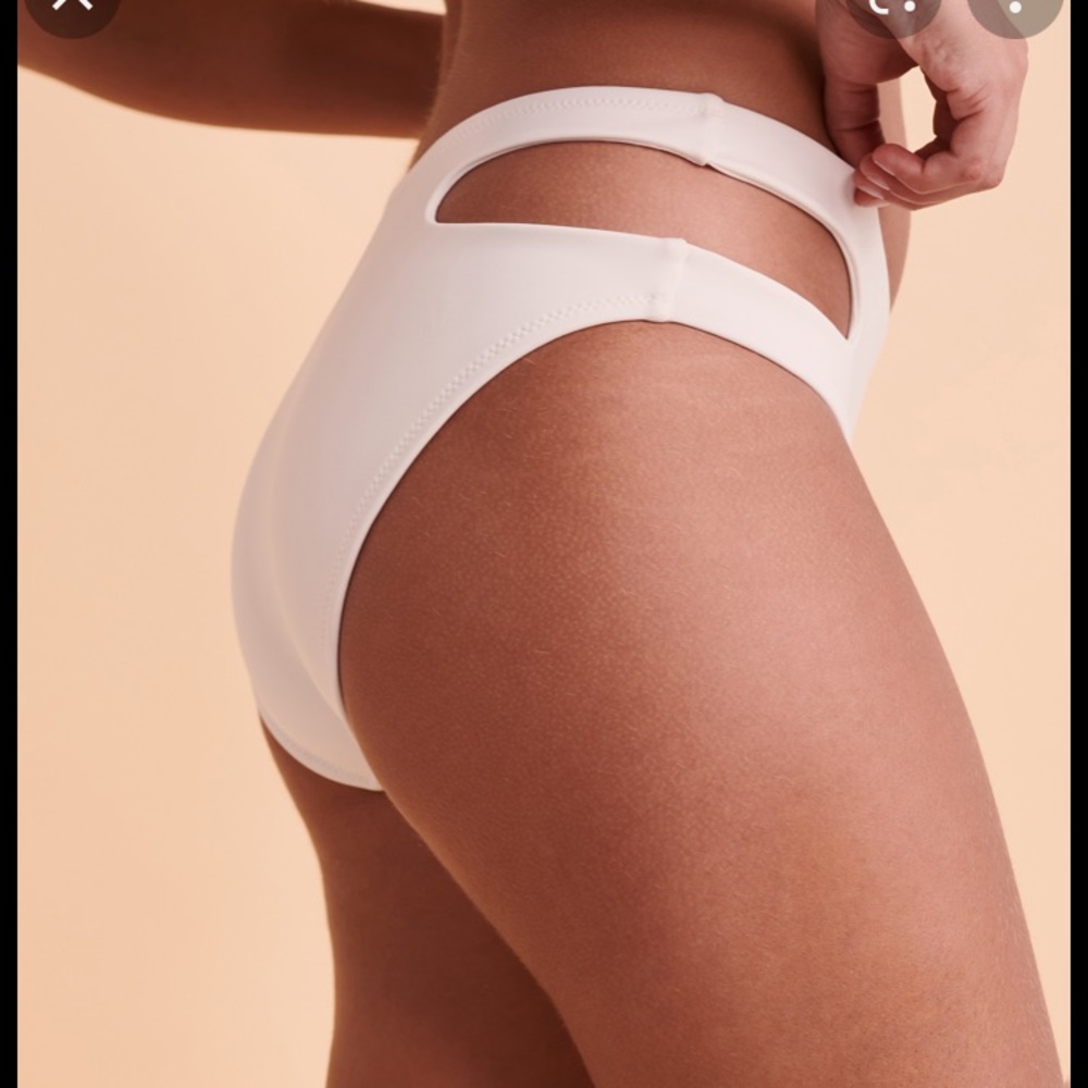 🔥10 for $100🔥 Sanctuary ribbed cutout bikini bottom oatmeal size XS
